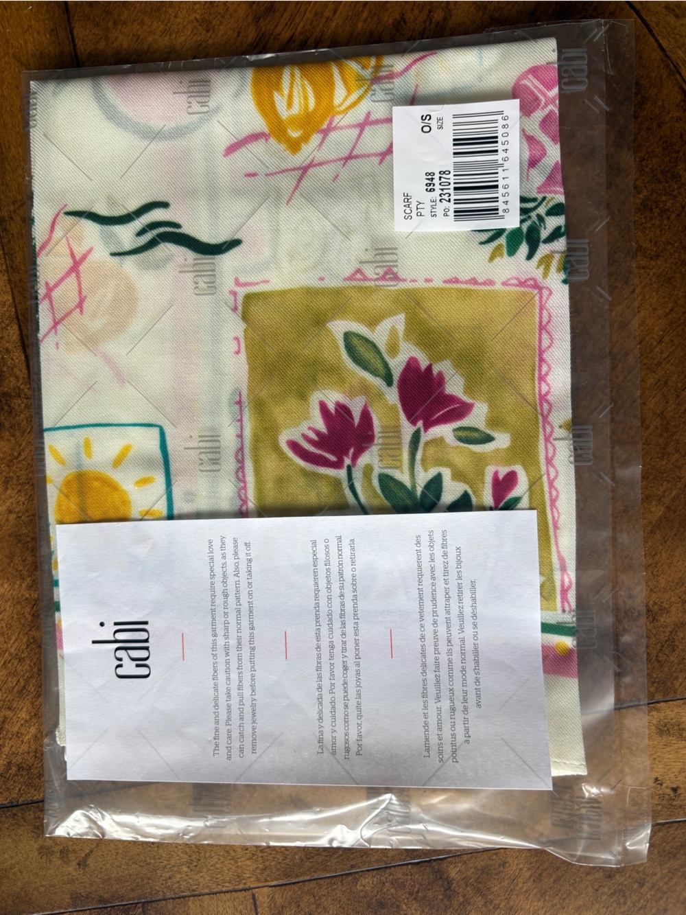 NIB CAbi Frolic Scarf - Picture 2 of 3